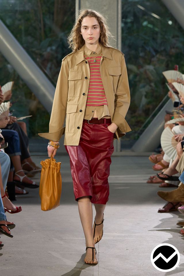 Ami Paris, SS27 womenswear, 70s Retro, look 32