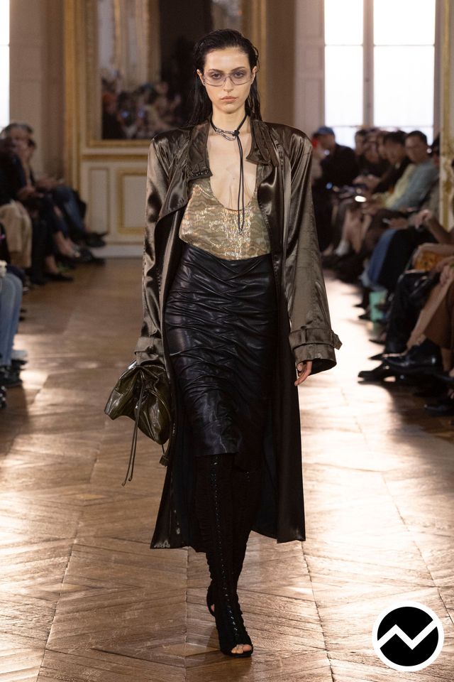 Balmain, SS27 womenswear, 90s Retro, look 1