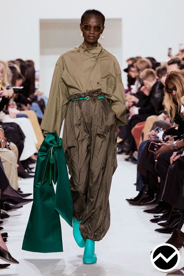 Celine, SS27 womenswear, Elasticated Hem Pants, look 35