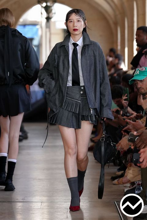 Feng Chen Wang, SS27 womenswear, Asymmetric Hem Skirts, look 31