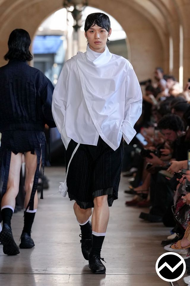 Feng Chen Wang, SS27 womenswear, Above The Knee Shorts, look 33