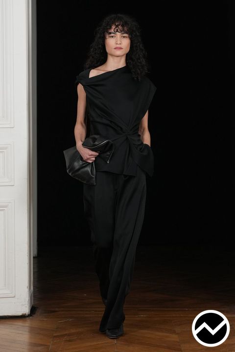 Gauchere, SS27 womenswear, Asymmetric Blouse, look 25