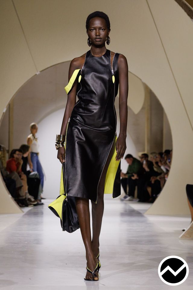 Givenchy SS27 womenswear, look 1
