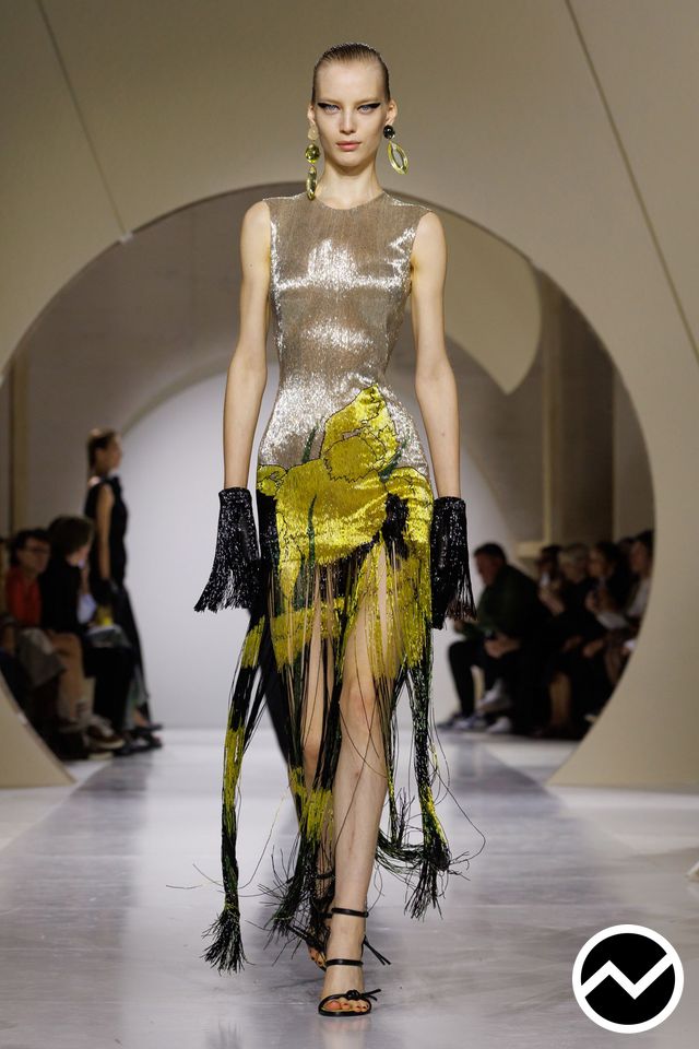 Givenchy, SS27 womenswear, Gold, look 50