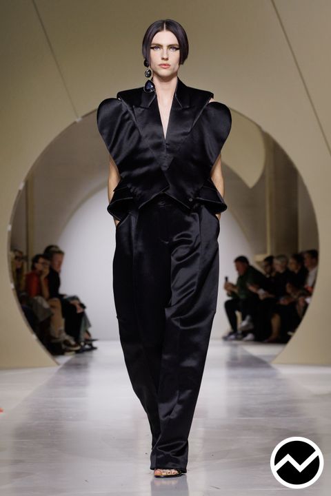 Givenchy, SS27 womenswear, Single Pleated Pants, look 54