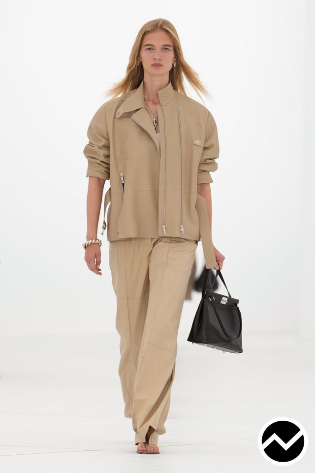 Hermès, SS27 womenswear, Camel, look 9