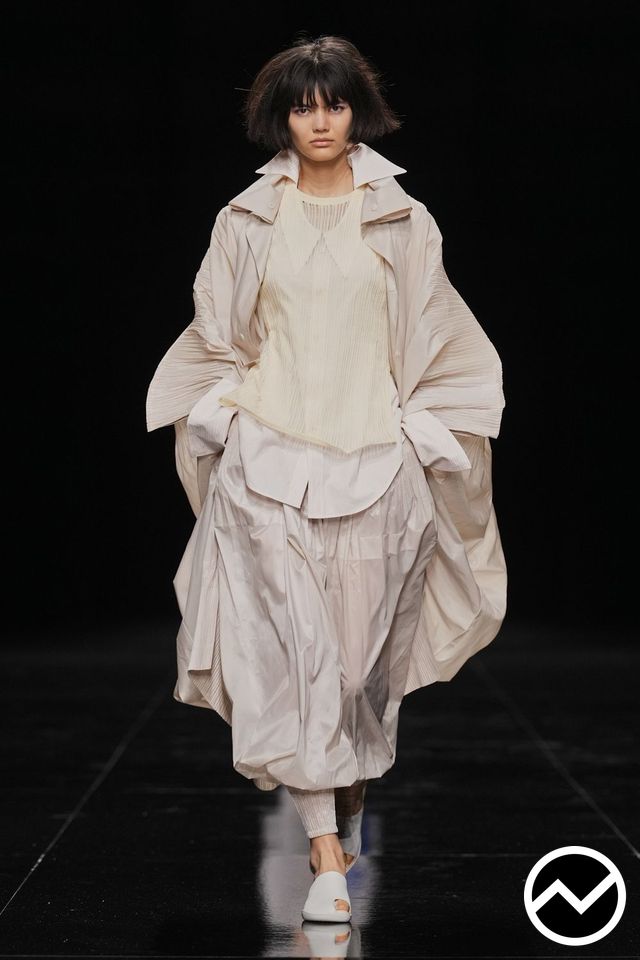 Issey Miyake, SS27 womenswear, Top Collar Coat, look 34