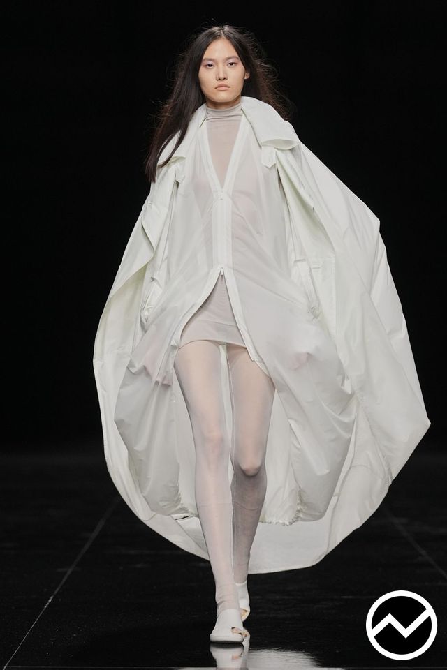 Issey Miyake, SS27 womenswear, Zip Up Coat, look 54