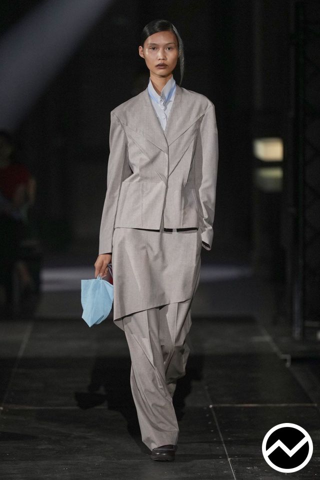 Kiko Kostadinov, SS27 womenswear, Smoke, look 22