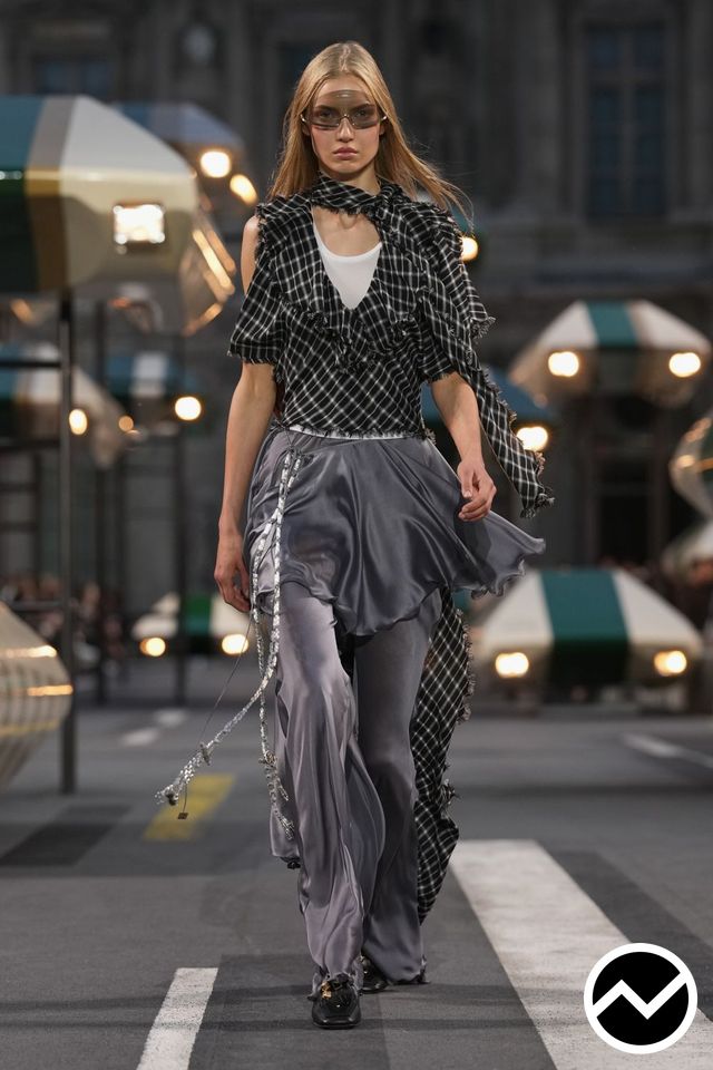 Louis Vuitton, SS27 womenswear, Cap Sleeve Blouse, look 30