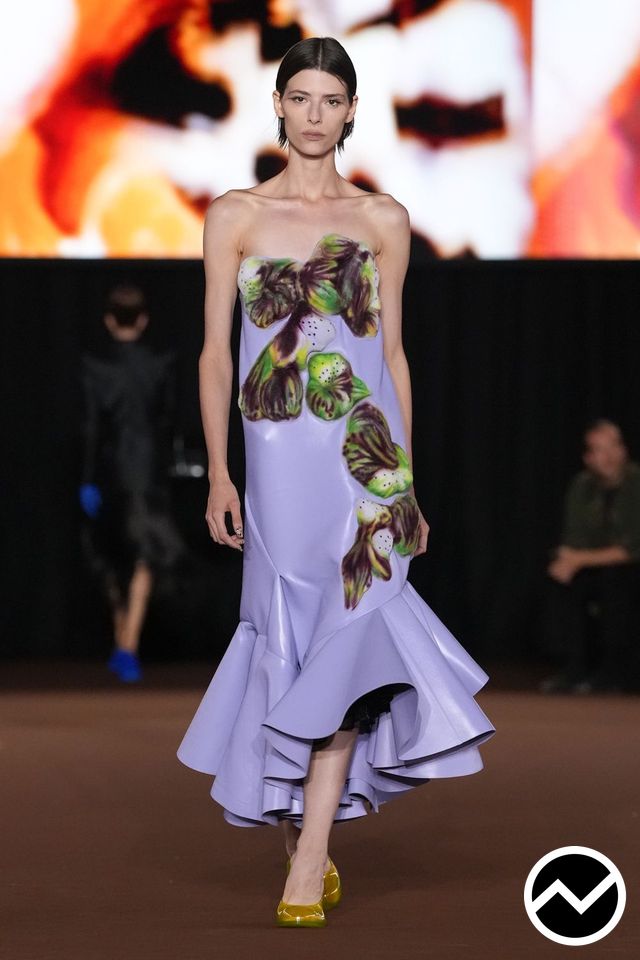 Mugler, SS27 womenswear, Citrine, look 40