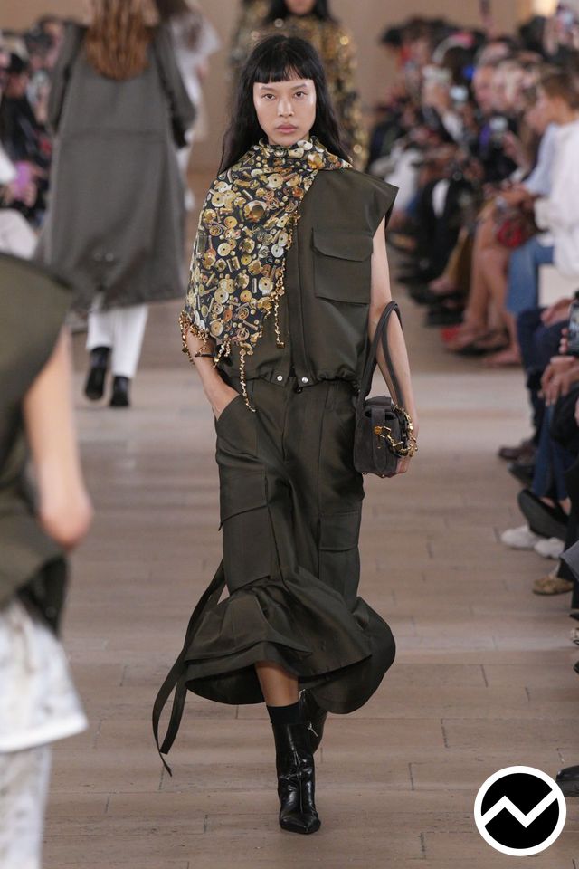 Sacai, SS27 womenswear, Gold, look 19