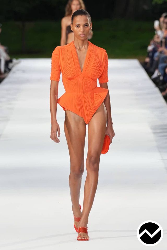 Stella Mccartney, SS27 womenswear, Orange, look 48
