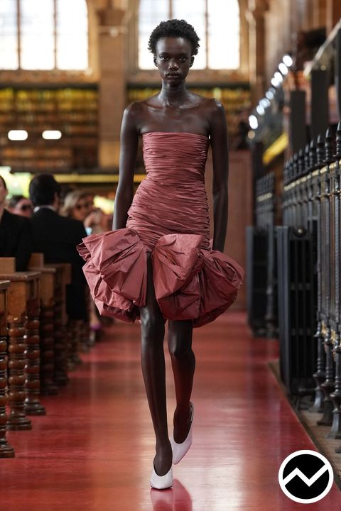 Valentino, SS27 womenswear, Taffeta, look 3