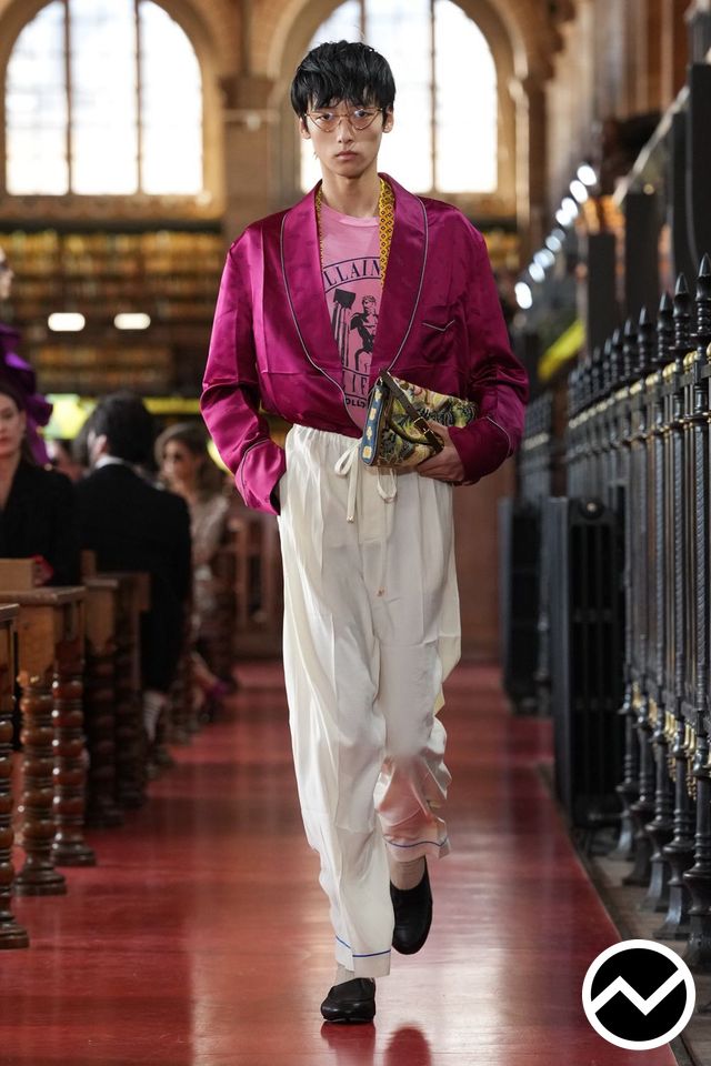 Valentino, SS27 menswear, Fuchsia, look 49