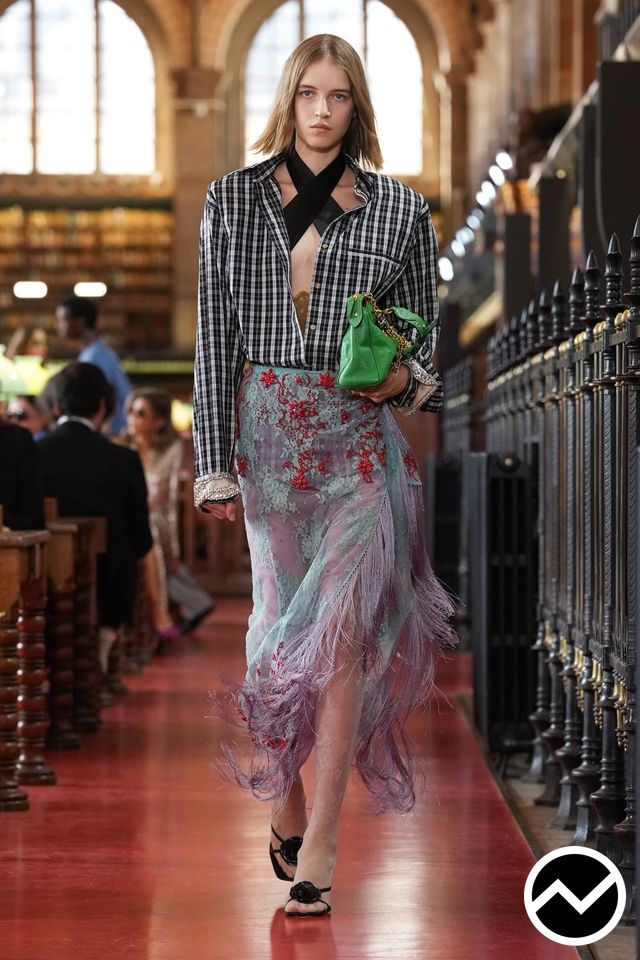 Valentino, SS27 womenswear, Sage, look 60