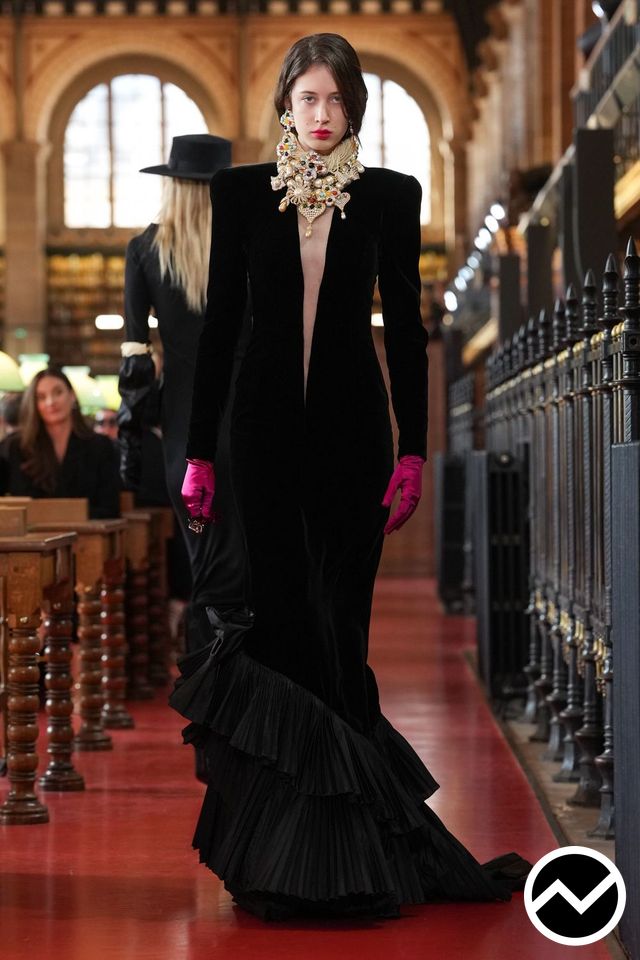 Valentino, SS27 womenswear, Velvet, look 70