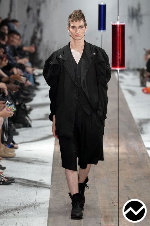 Yohji Yamamoto SS27 menswear, look 1