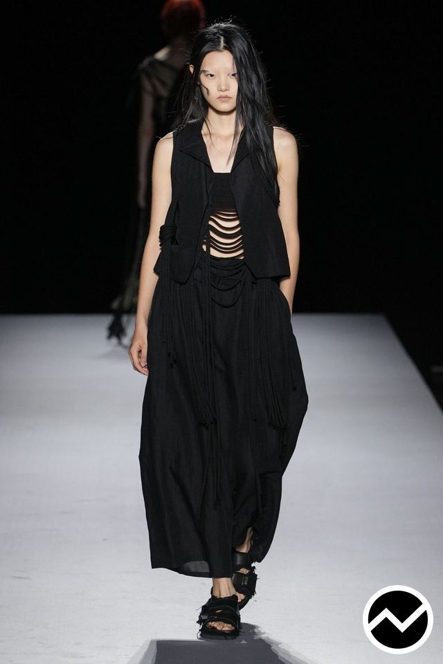 Yohji Yamamoto, SS27 womenswear, Asymmetric Hem Vest, look 20
