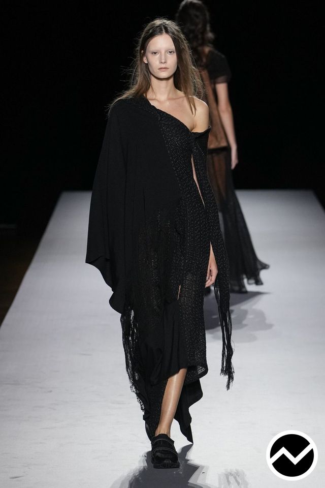 Yohji Yamamoto, SS27 womenswear, Asymmetric Sleeve Dress, look 28