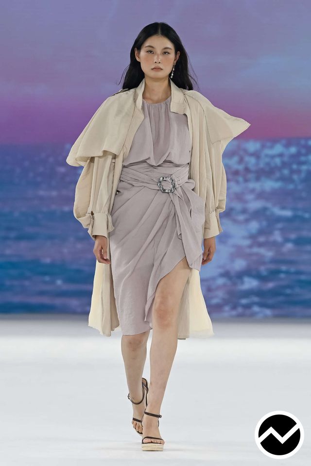 Cahiers, SS27 womenswear, Top Collar Coat, look 8