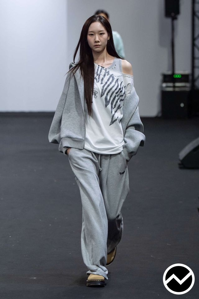 Mahagrid, SS27 womenswear, Fleece, look 3