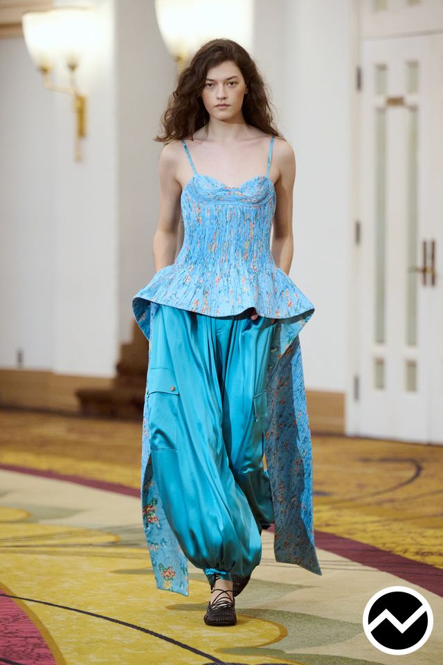 Xu Zhi, SS27 womenswear, Sculptural, look 42