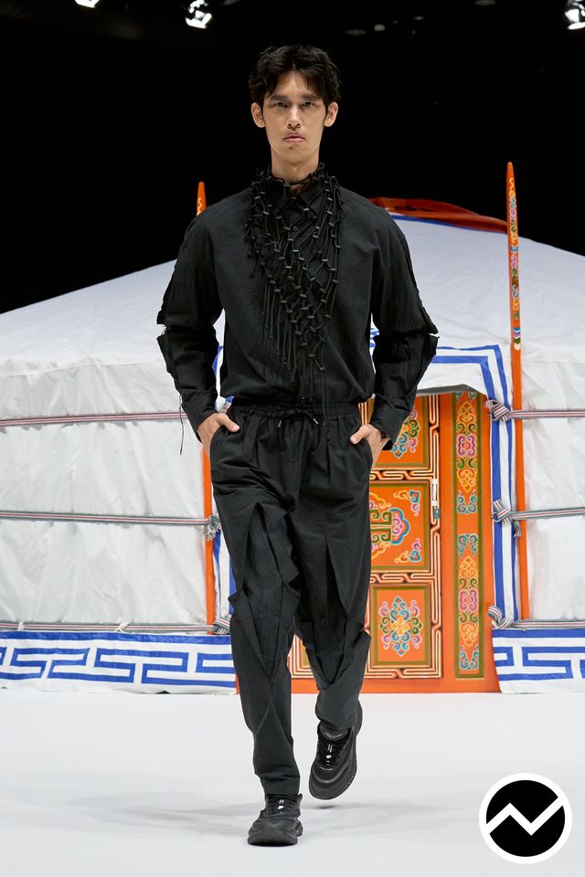 Yoshiokubo, SS27 menswear, Monochrome, look 12